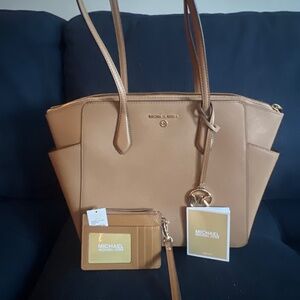 Michael Kors Jet Set Tote And Coin Purse